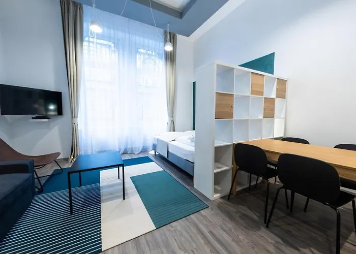 Bpr Downtown Gemstone * Budapest