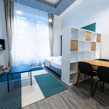 Bpr Downtown Gemstone * Budapešť