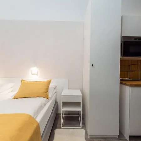 Bpr Downtown Gemstone Апартаменты *